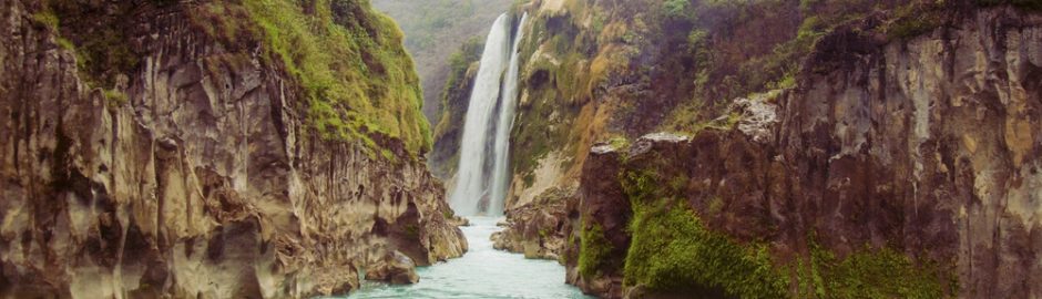 Tampaón river and tamul waterfall